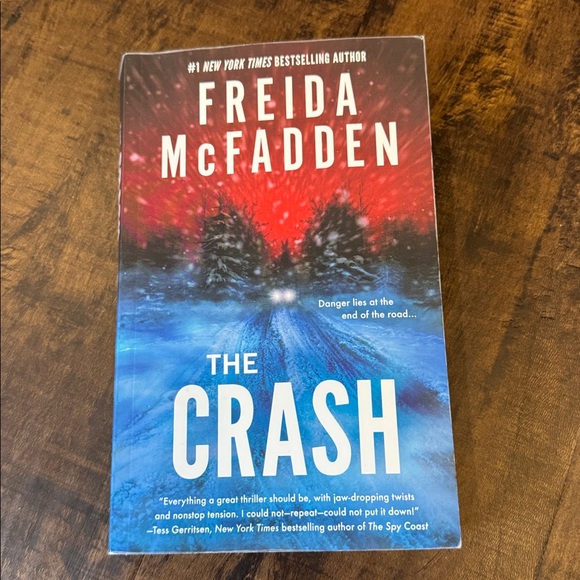 Book bundle - Picture 2 of 9